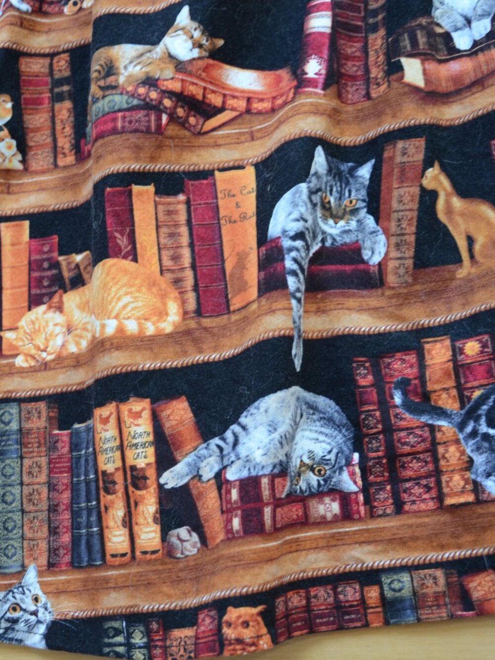 Retrolicious Cats in the Library A-line Skirt Size S - Picture 4 of 14